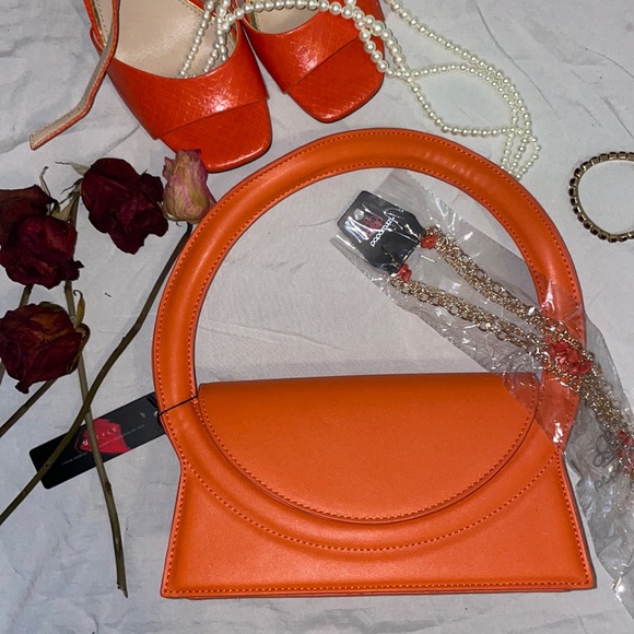 ✨🍊Fashion Nova Orange Handbag🍊✨ - Picture 4 of 10